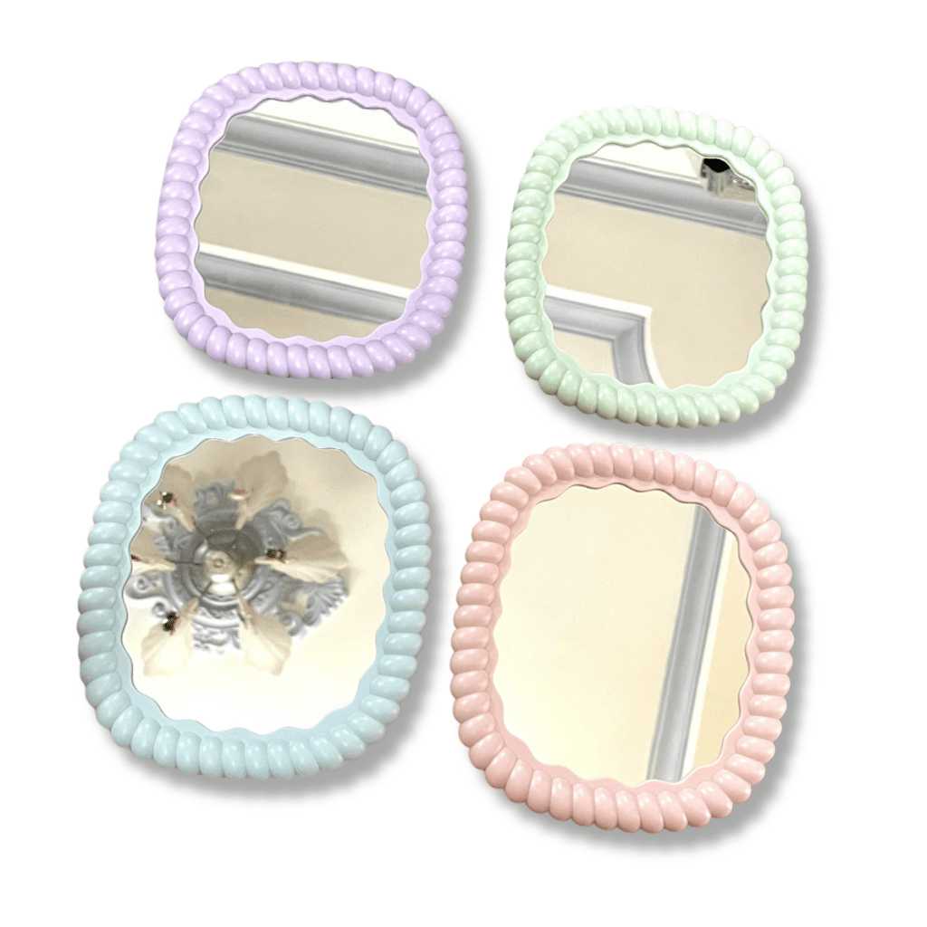 Gương Trang Điểm Nhỏ Để Bàn Bánh Bèo