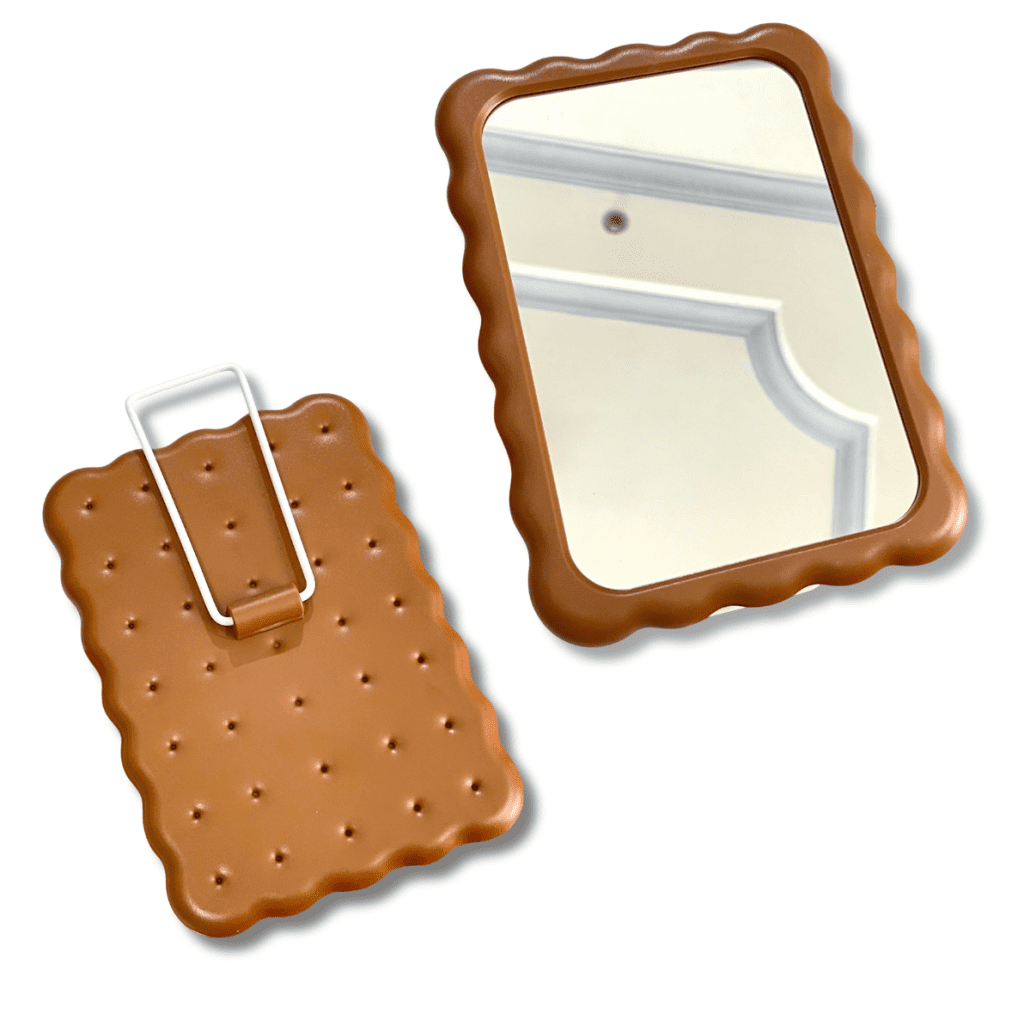 Gương Trang Điểm Nhỏ Để Bàn Hình Bánh Quy